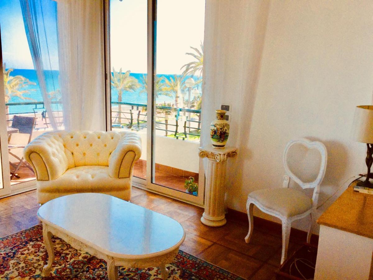 Endless Sea Views Promenade Des Anglais Nice Extérieur photo